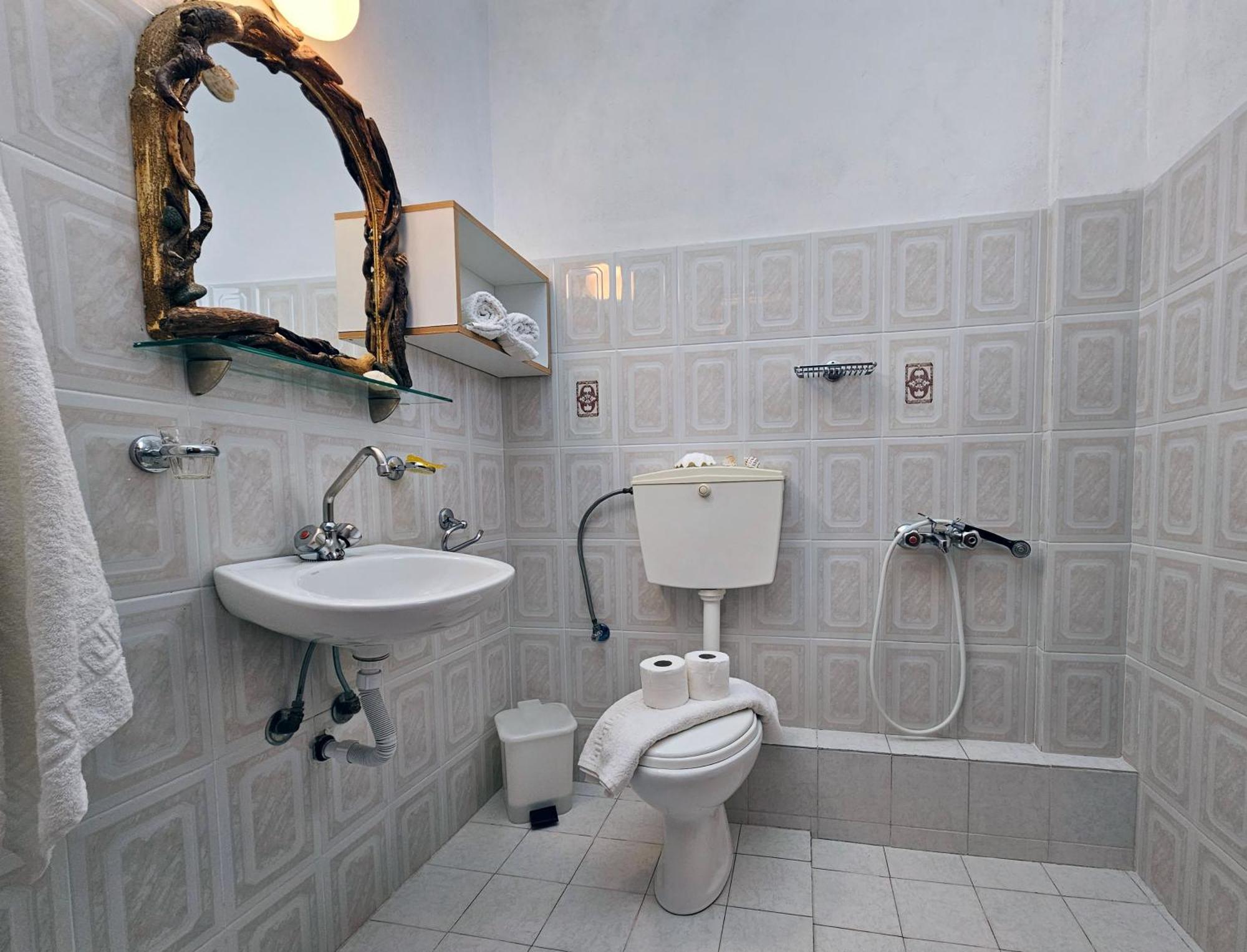 Pavlis Apartment